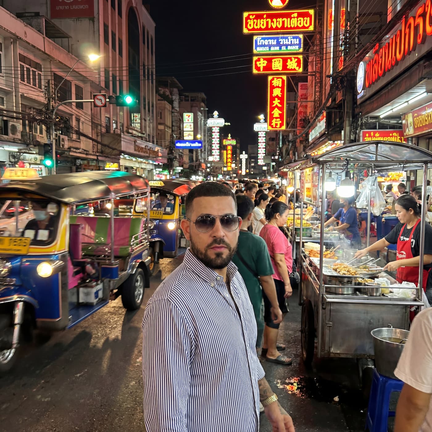 Carmine Bisogno per le strade di Bangkok, zona Asok